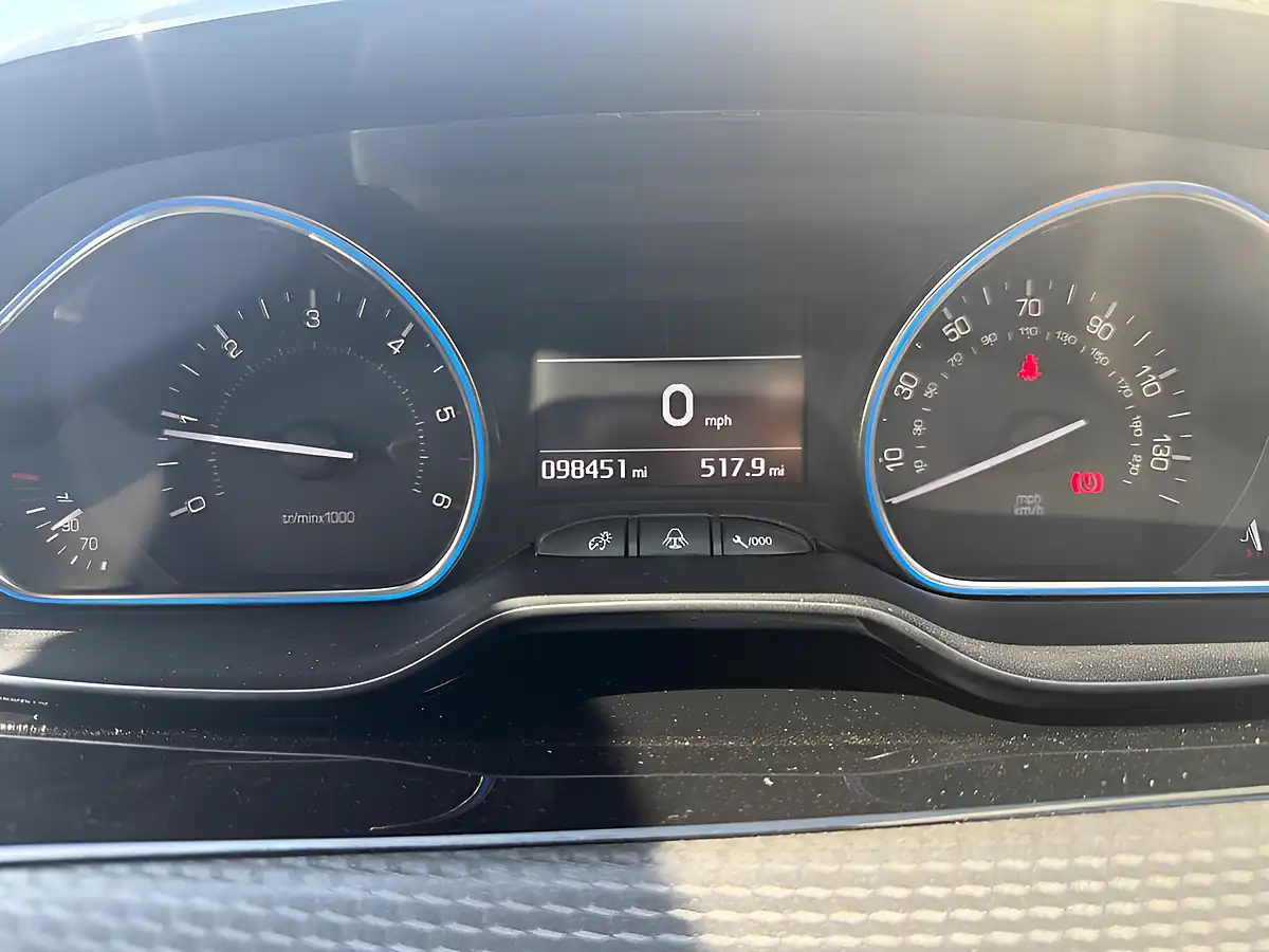Used 2016 Peugeot 2008 Allure Black - Interior and Exterior details 4