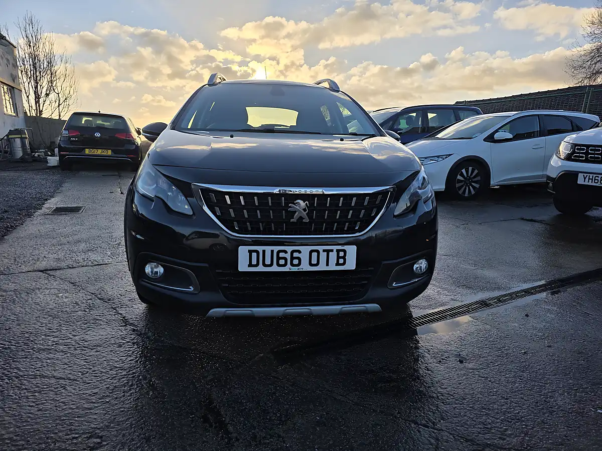 Used 2016 Peugeot 2008 Allure Black - Front View