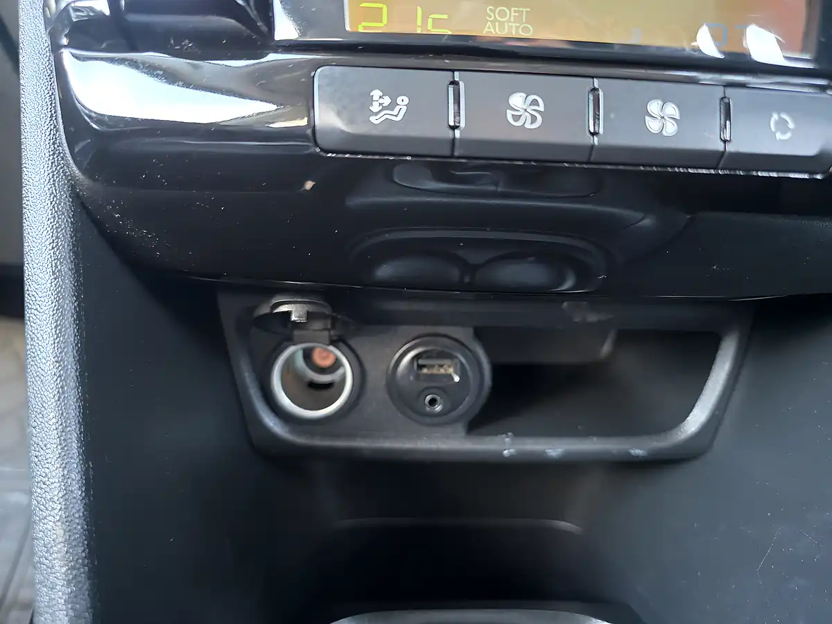 Used 2016 Peugeot 2008 Allure Black - Interior and Exterior details 12