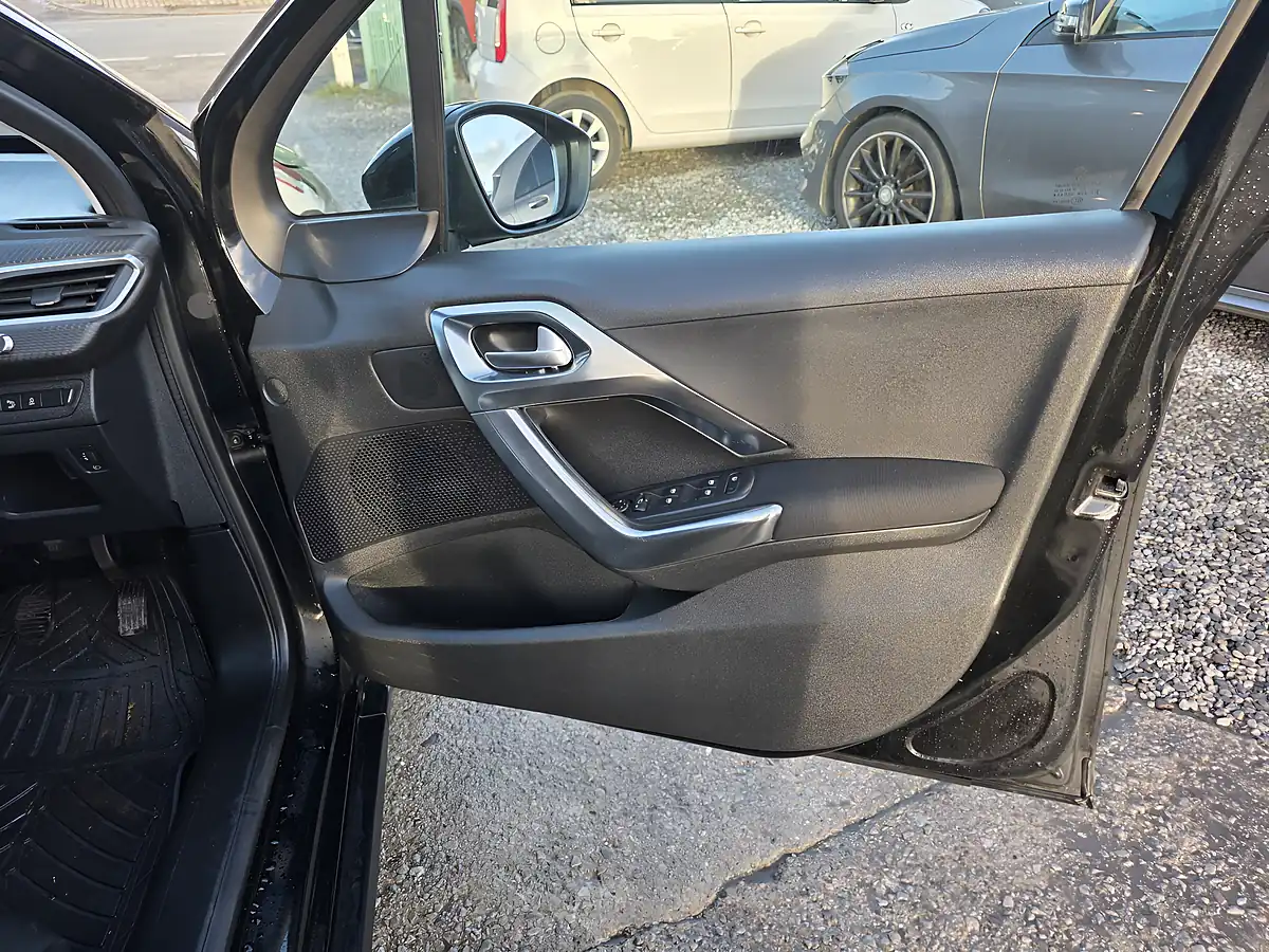 Used 2016 Peugeot 2008 Allure Black - Interior and Exterior details 16