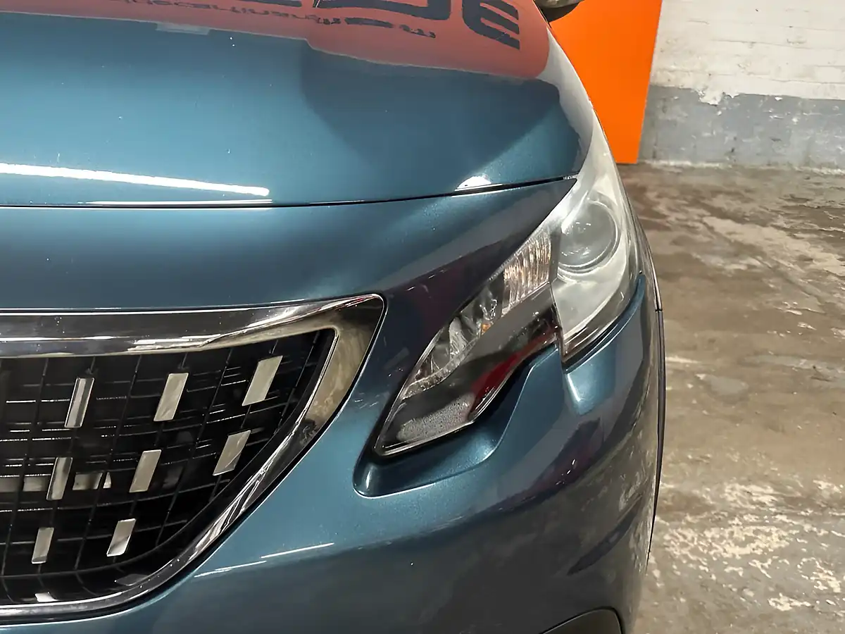 Used 2016 Peugeot 2008 Allure Green - Interior and Exterior details 12