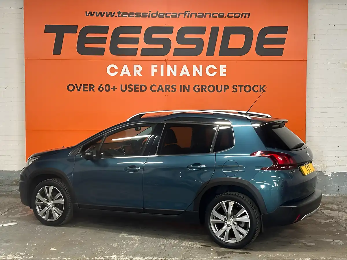 Used 2016 Peugeot 2008 Allure Green - Interior and Exterior details 6