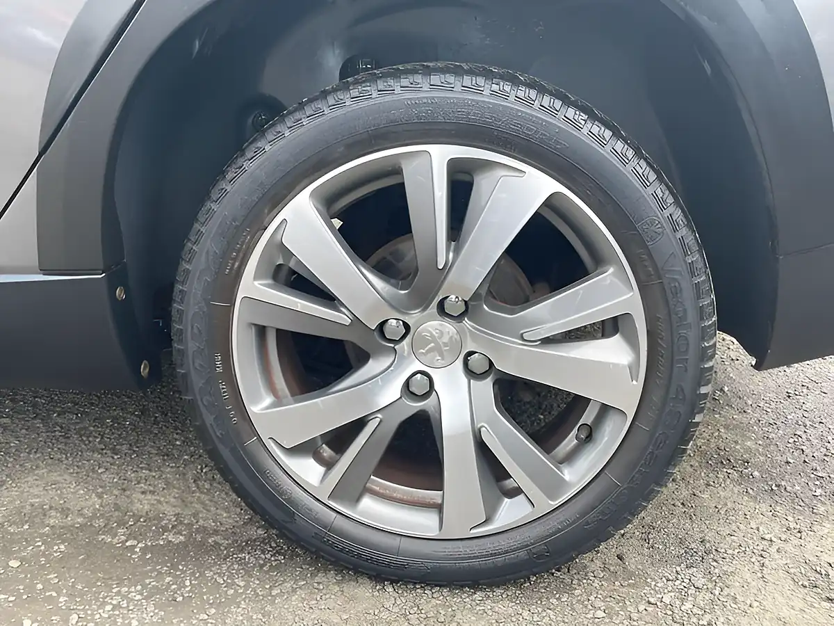 Used 2016 Peugeot 2008 Allure Grey - Interior and Exterior details 6