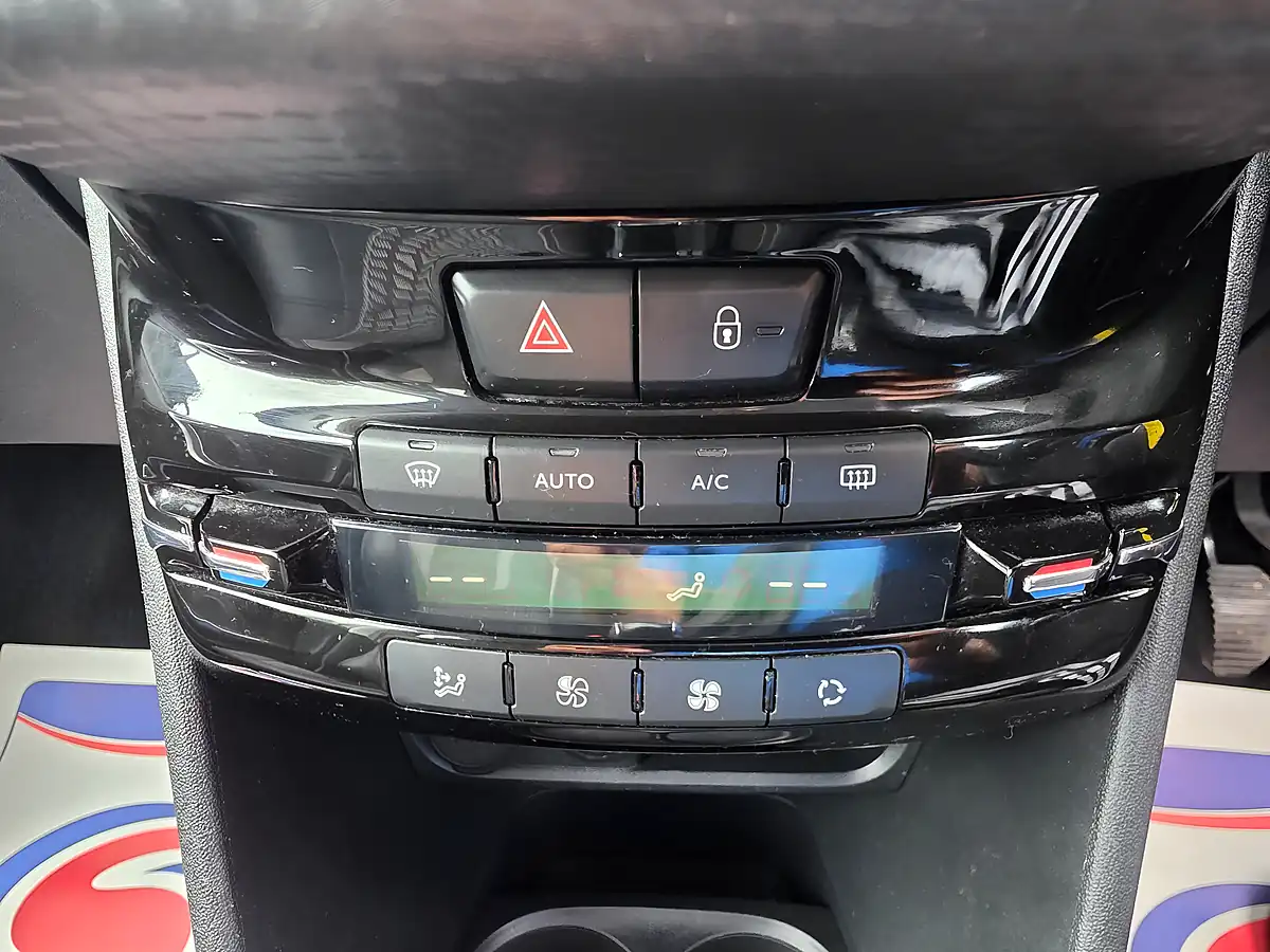 Used 2016 Peugeot 2008 Allure Grey - Interior and Exterior details 14