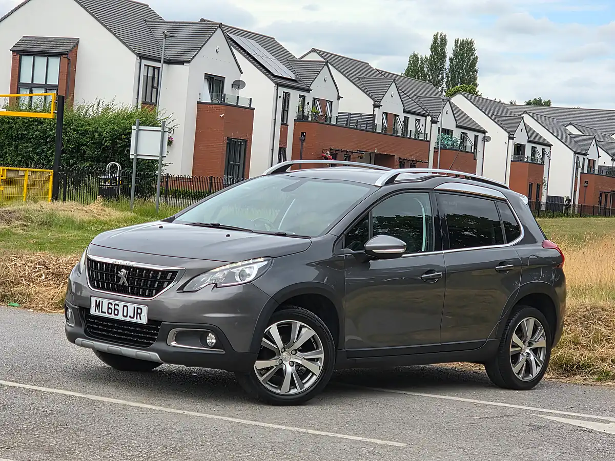 Used 2016 Peugeot 2008 Allure Grey - Interior and Exterior details 3