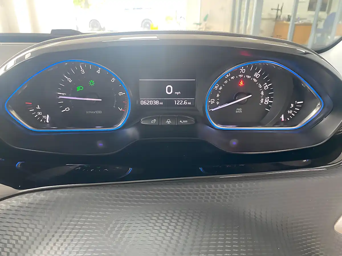 Used 2016 Peugeot 2008 Allure Grey - Interior and Exterior details 10