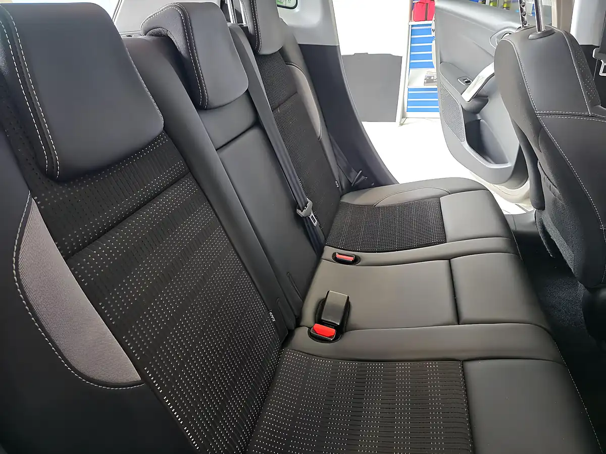 Used 2016 Peugeot 2008 Allure Grey - Interior and Exterior details 11