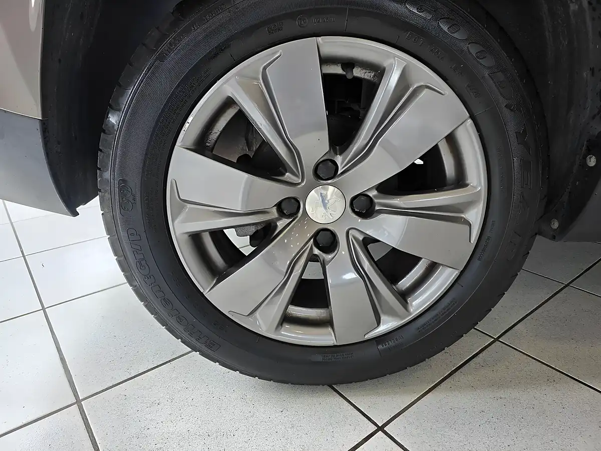 Used 2016 Peugeot 2008 Allure Grey - Interior and Exterior details 14