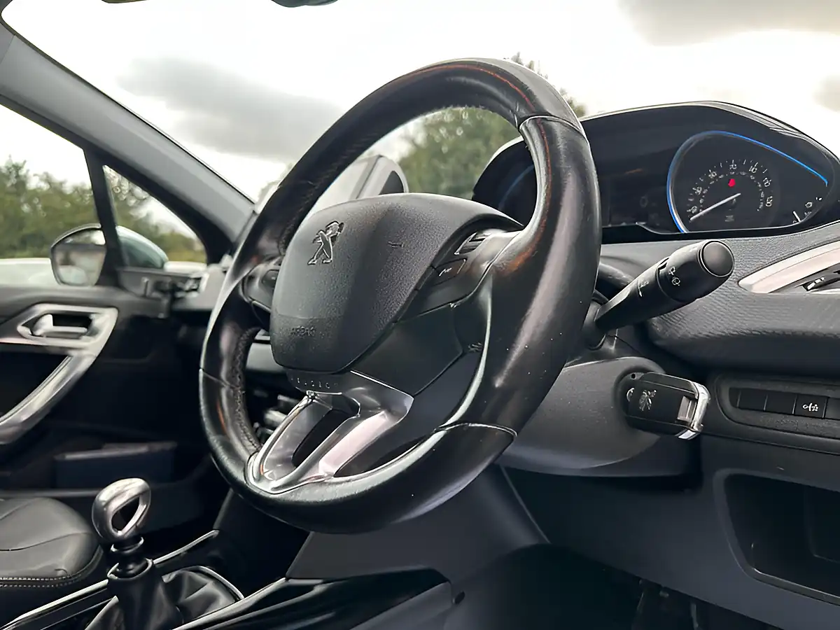 Used 2016 Peugeot 2008 Allure Grey - Interior and Exterior details 14