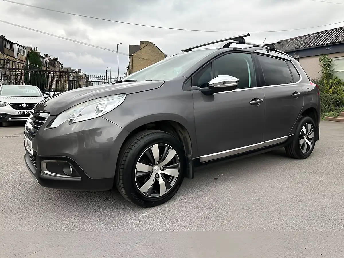 Used 2016 Peugeot 2008 Allure Grey - Interior and Exterior details 4