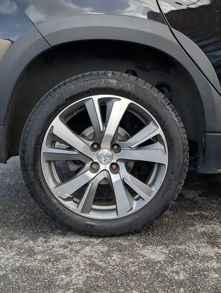 Used 2016 Peugeot 2008 Allure - Interior and Exterior details 12