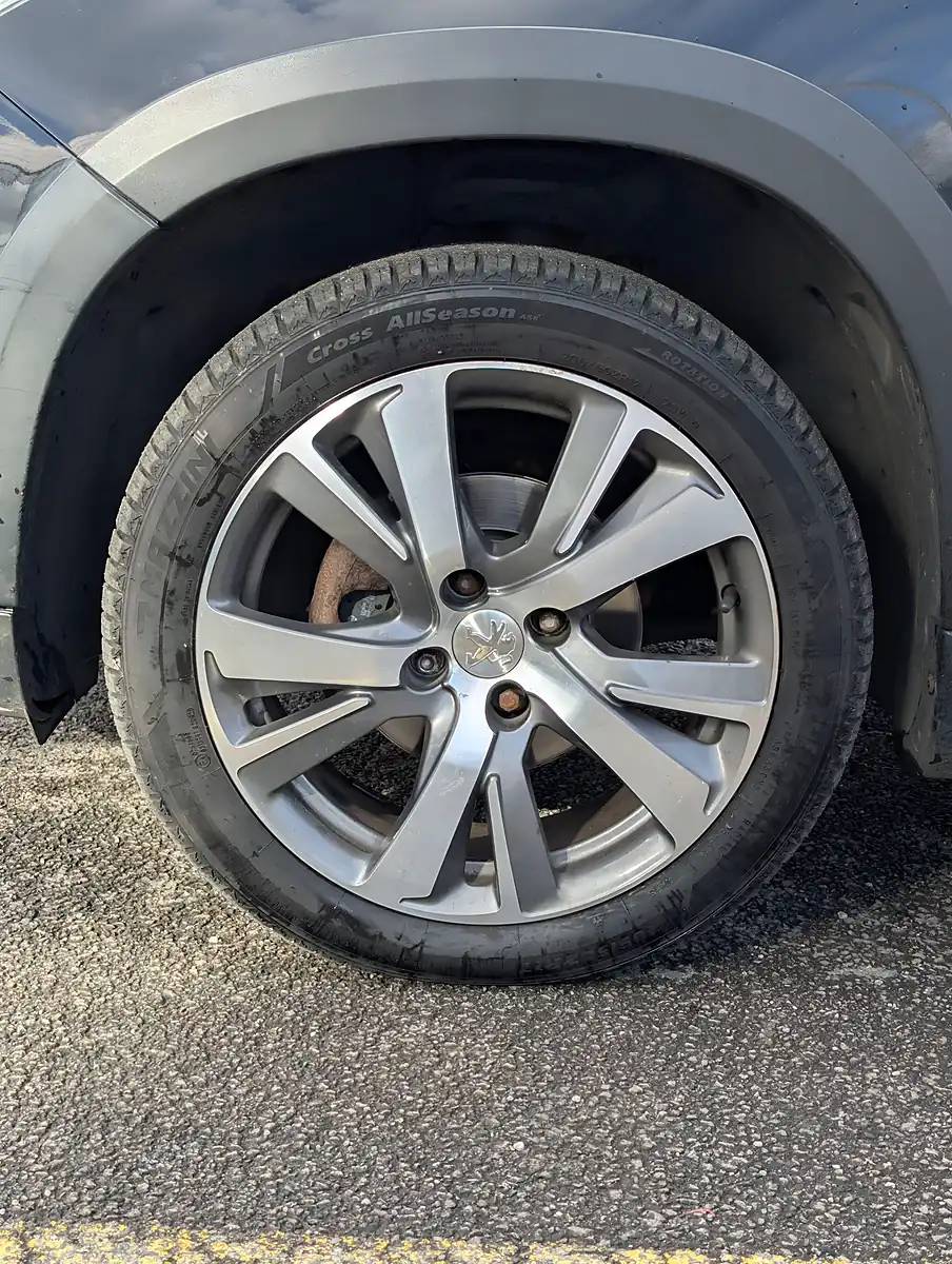 Used 2016 Peugeot 2008 Allure - Interior and Exterior details 14
