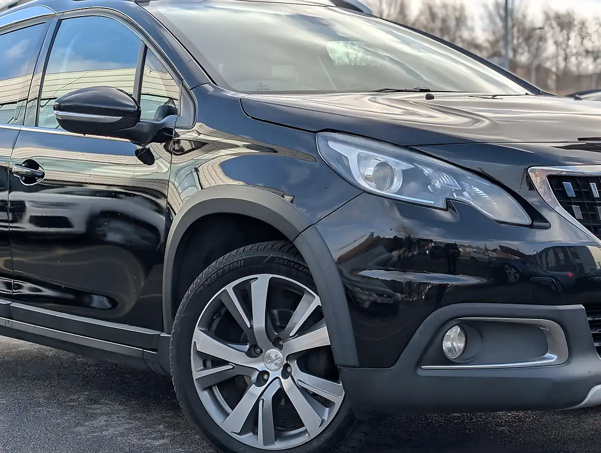 Used 2016 Peugeot 2008 Allure - Interior and Exterior details 4