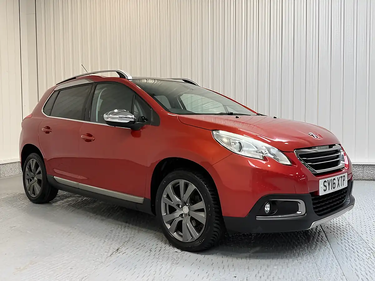 Used 2016 Peugeot 2008 Allure Red - Front View