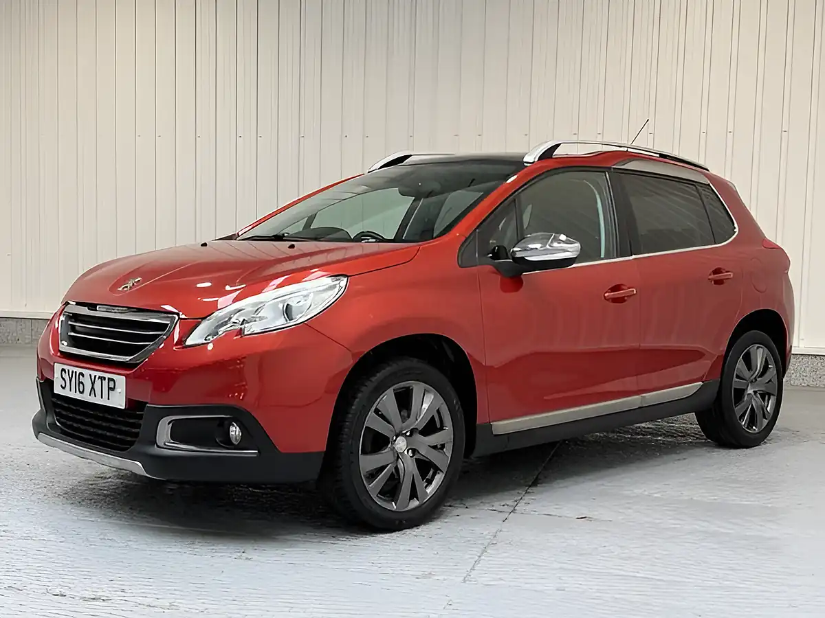 Used 2016 Peugeot 2008 Allure Red - Interior and Exterior details 3