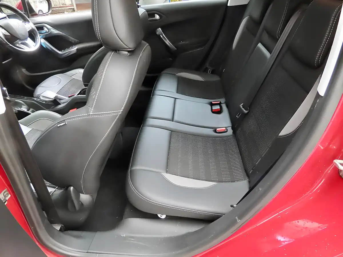 Used 2016 Peugeot 2008 Allure Red - Interior and Exterior details 10