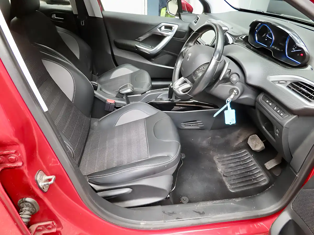 Used 2016 Peugeot 2008 Allure Red - Interior and Exterior details 7
