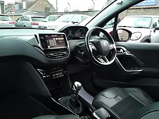 Used 2016 Peugeot 2008 Allure Red - Interior and Exterior details 13