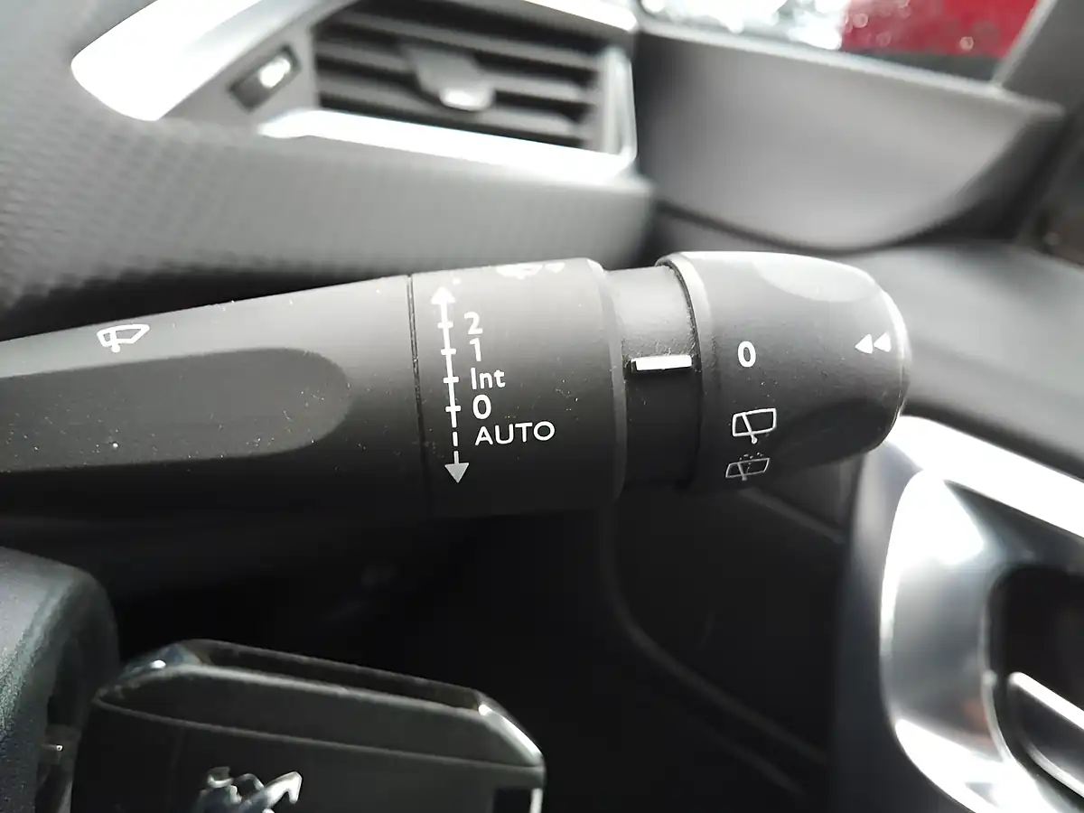 Used 2016 Peugeot 2008 Allure Red - Interior and Exterior details 19