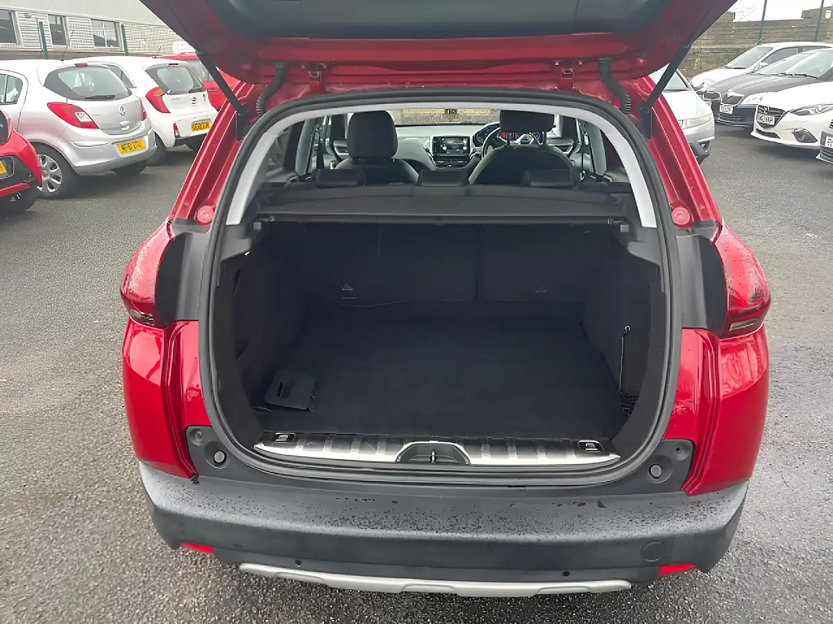 Used 2016 Peugeot 2008 Allure Red - Interior and Exterior details 10