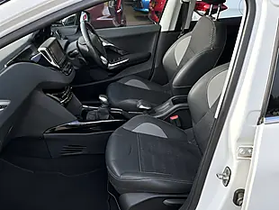 Used 2016 Peugeot 2008 Allure White - Interior and Exterior details 3