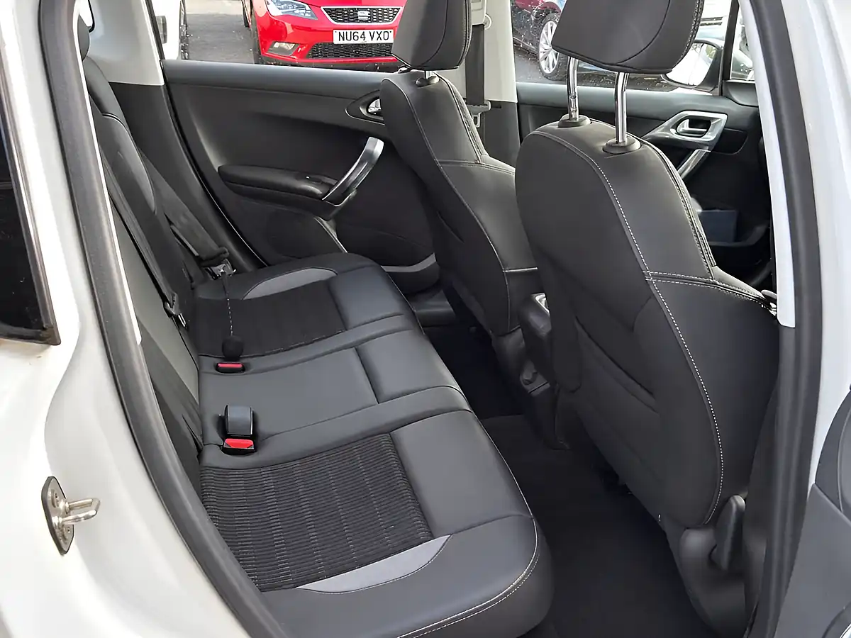 Used 2016 Peugeot 2008 Allure White - Interior and Exterior details 8