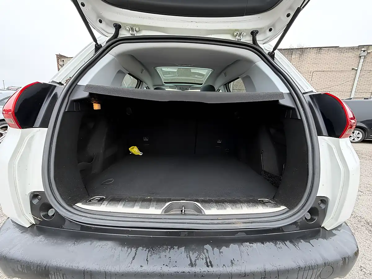 Used 2016 Peugeot 2008 GT Line White - Interior and Exterior details 14