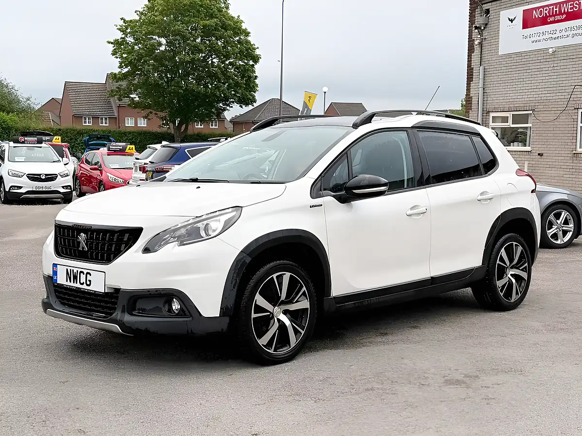 Used 2016 Peugeot 2008 GT Line White - Interior and Exterior details 8