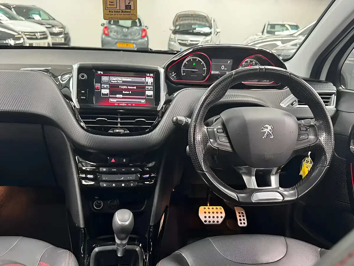 Used 2016 Peugeot 2008 GT Line White - Interior and Exterior details 11