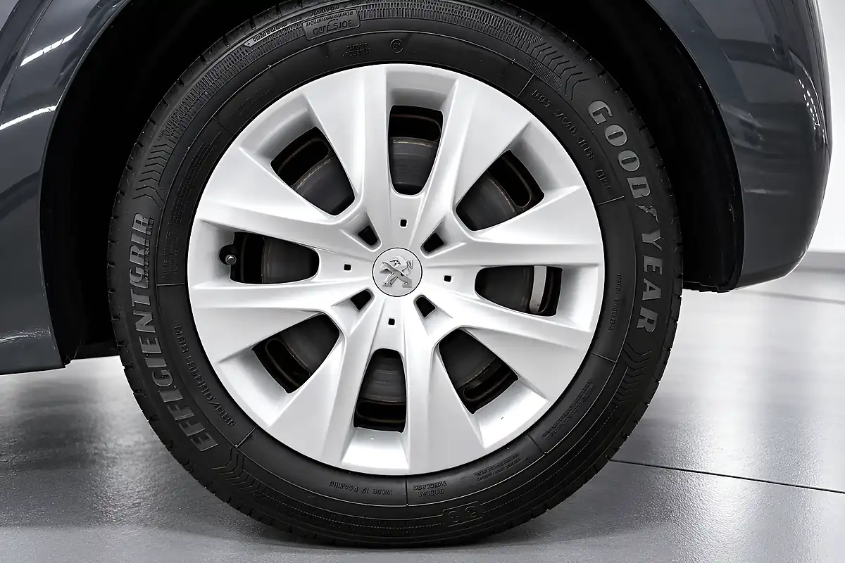 Used 2016 Peugeot 208 Access Grey - Interior and Exterior details 13