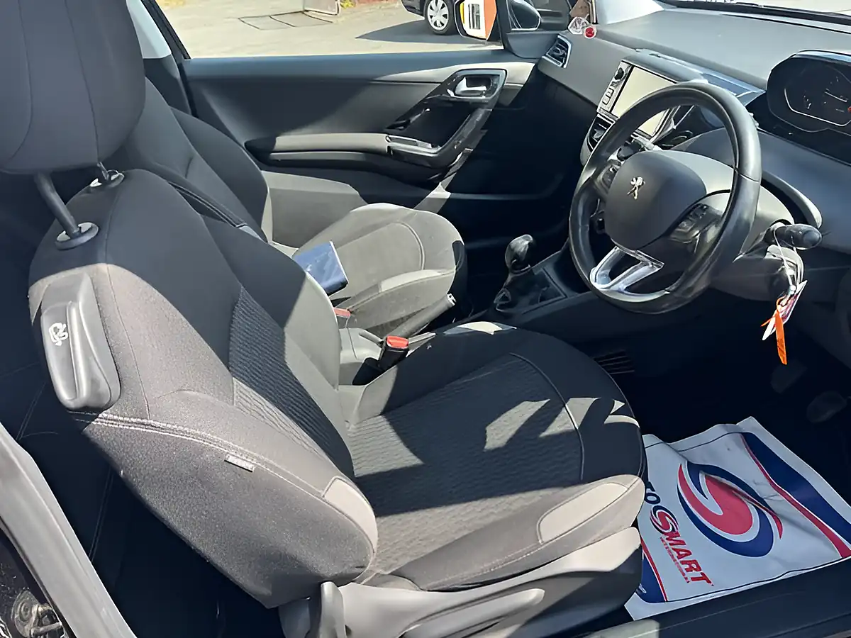 Used 2016 Peugeot 208 Active Black - Interior and Exterior details 14