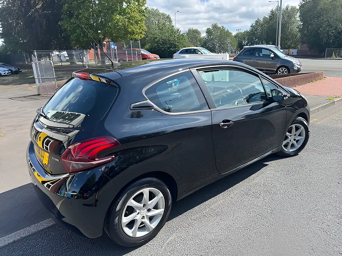 Used 2016 Peugeot 208 Active Black - Interior and Exterior details 3