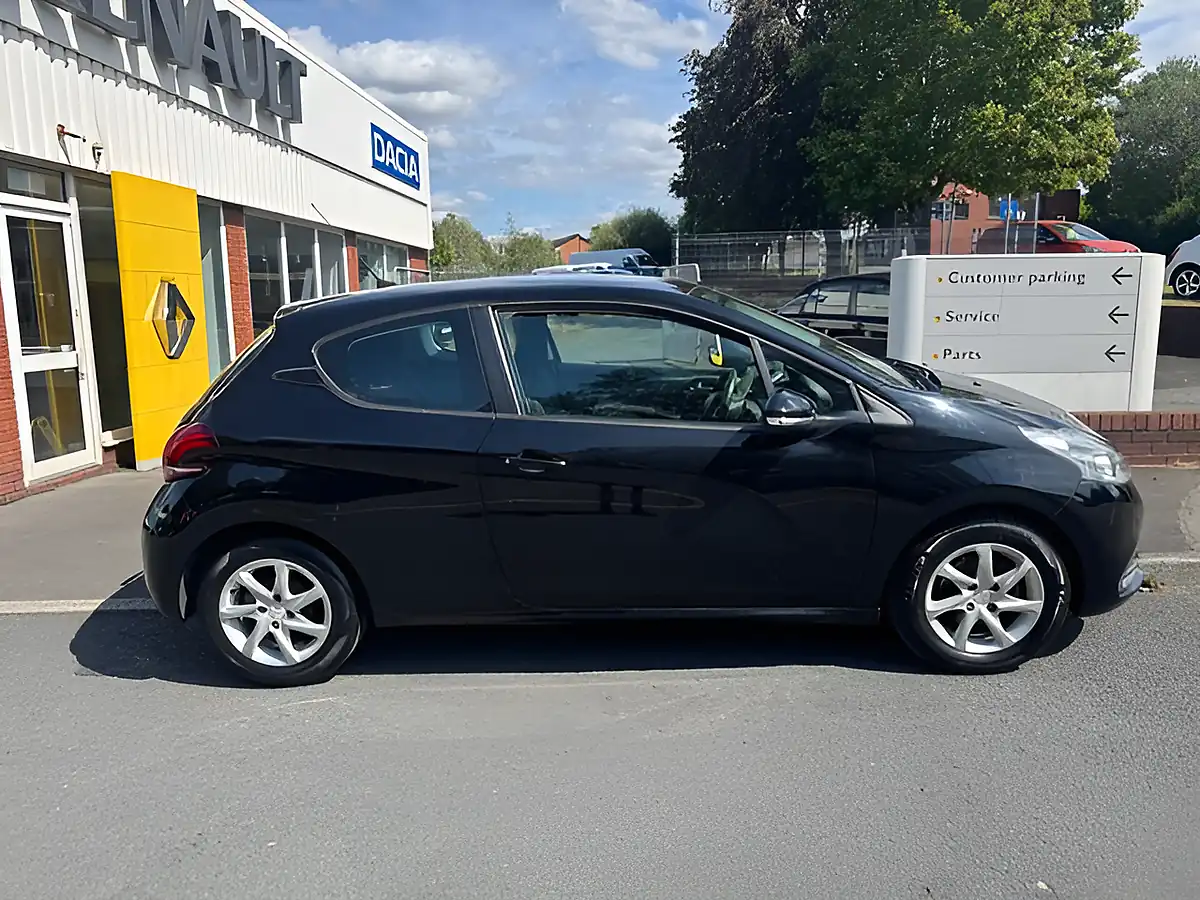 Used 2016 Peugeot 208 Active Black - Interior and Exterior details 5
