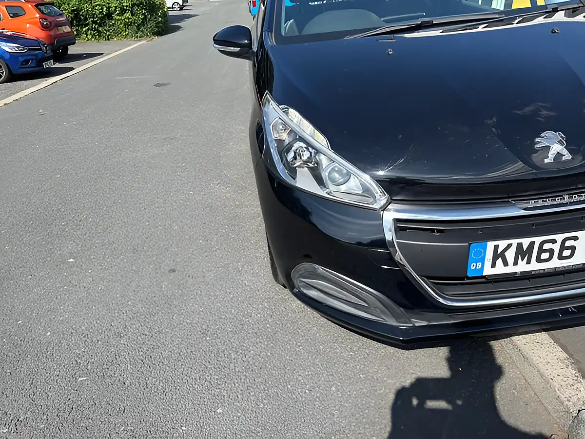 Used 2016 Peugeot 208 Active Black - Interior and Exterior details 6