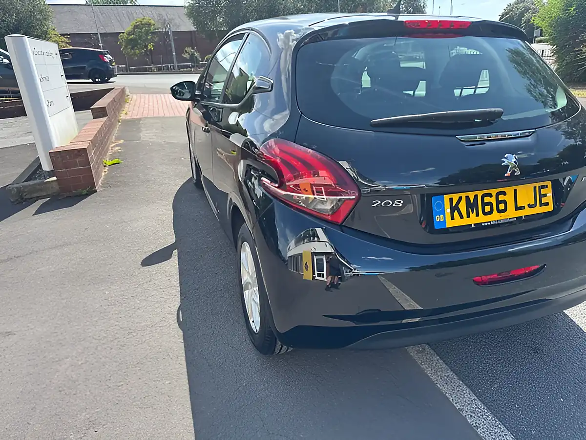 Used 2016 Peugeot 208 Active Black - Interior and Exterior details 9