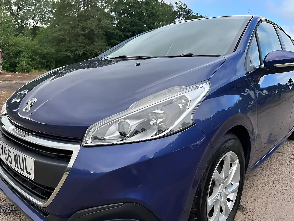 Used 2016 Peugeot 208 Active Blue - Interior and Exterior details 10