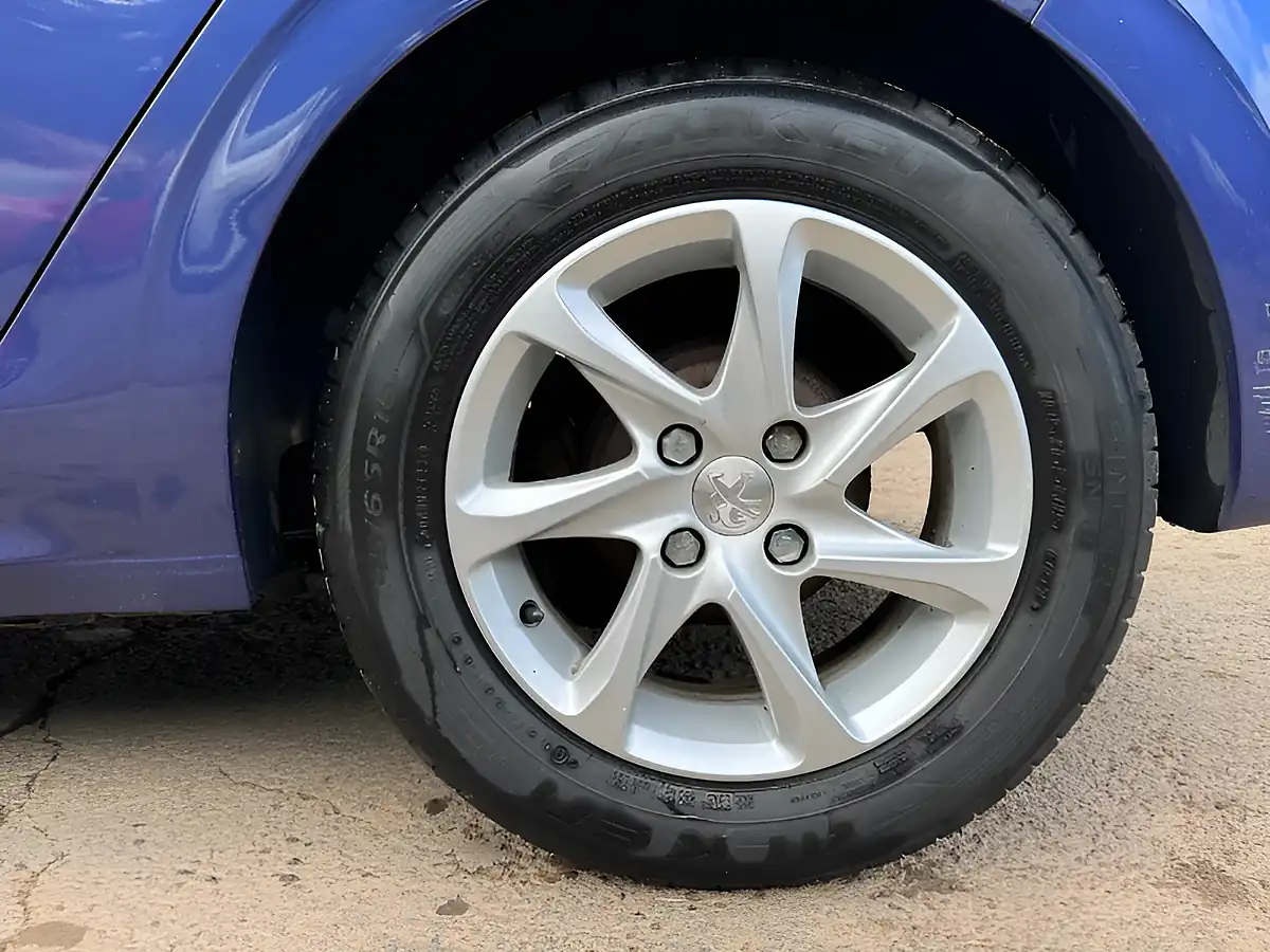Used 2016 Peugeot 208 Active Blue - Interior and Exterior details 16