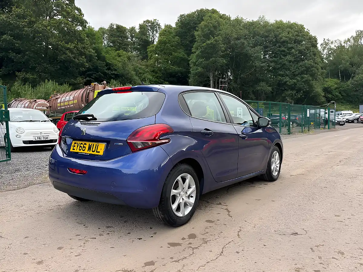 Used 2016 Peugeot 208 Active Blue - Interior and Exterior details 8