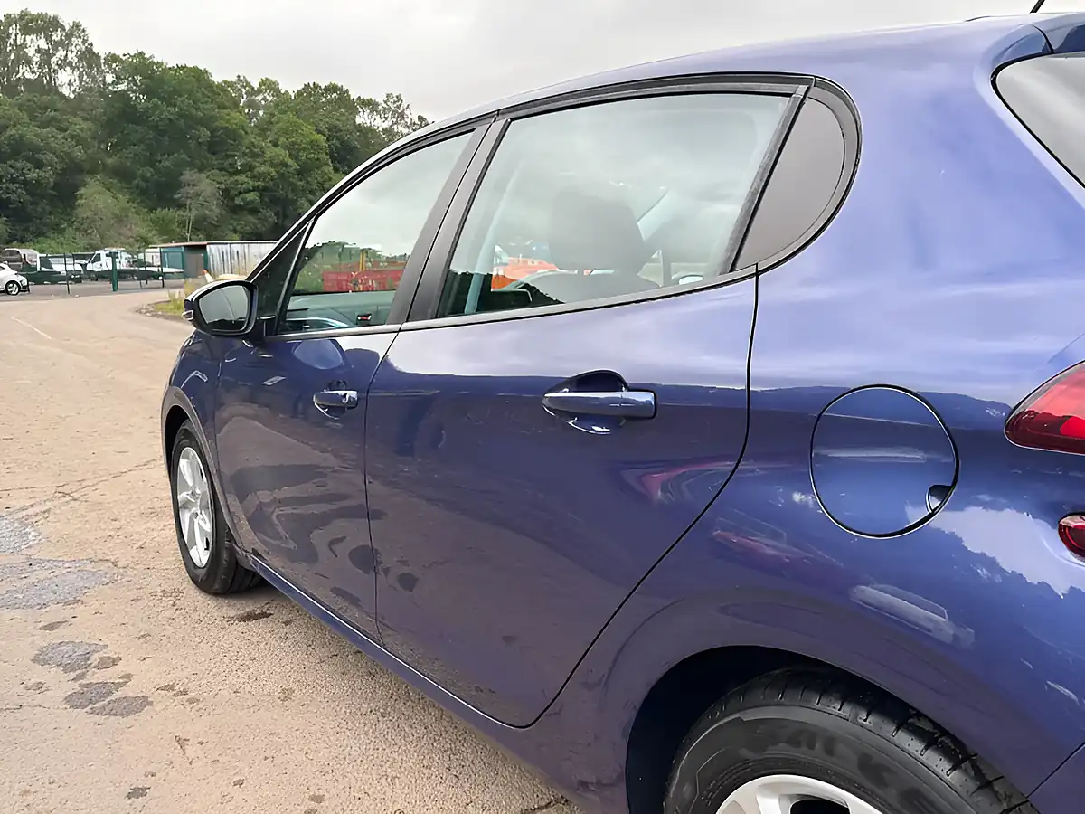 Used 2016 Peugeot 208 Active Blue - Interior and Exterior details 9