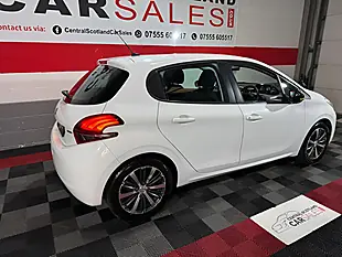 Used 2016 Peugeot 208 Active Design Lime White - Interior and Exterior details 11