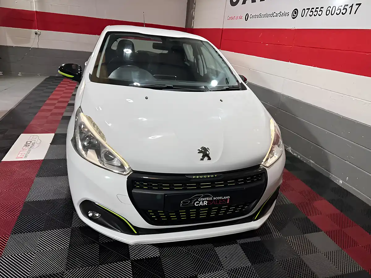 Used 2016 Peugeot 208 Active Design Lime White - Interior and Exterior details 2