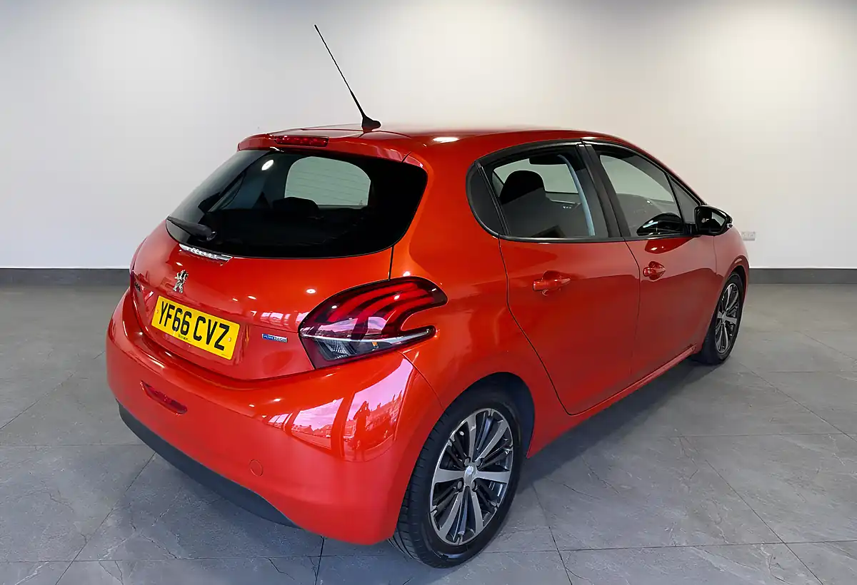 Used 2016 Peugeot 208 Active Design Menthol Orange - Interior and Exterior details 3