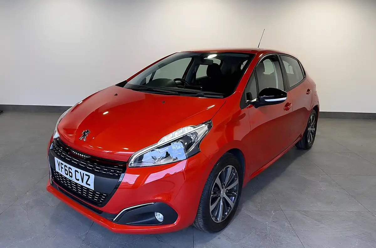 Used 2016 Peugeot 208 Active Design Menthol Orange - Interior and Exterior details 7
