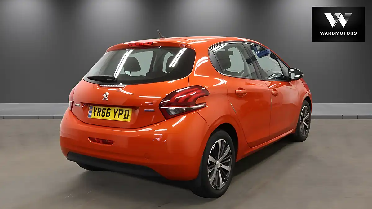 Used 2016 Peugeot 208 Active Design Menthol Orange Orange - Interior and Exterior details 4