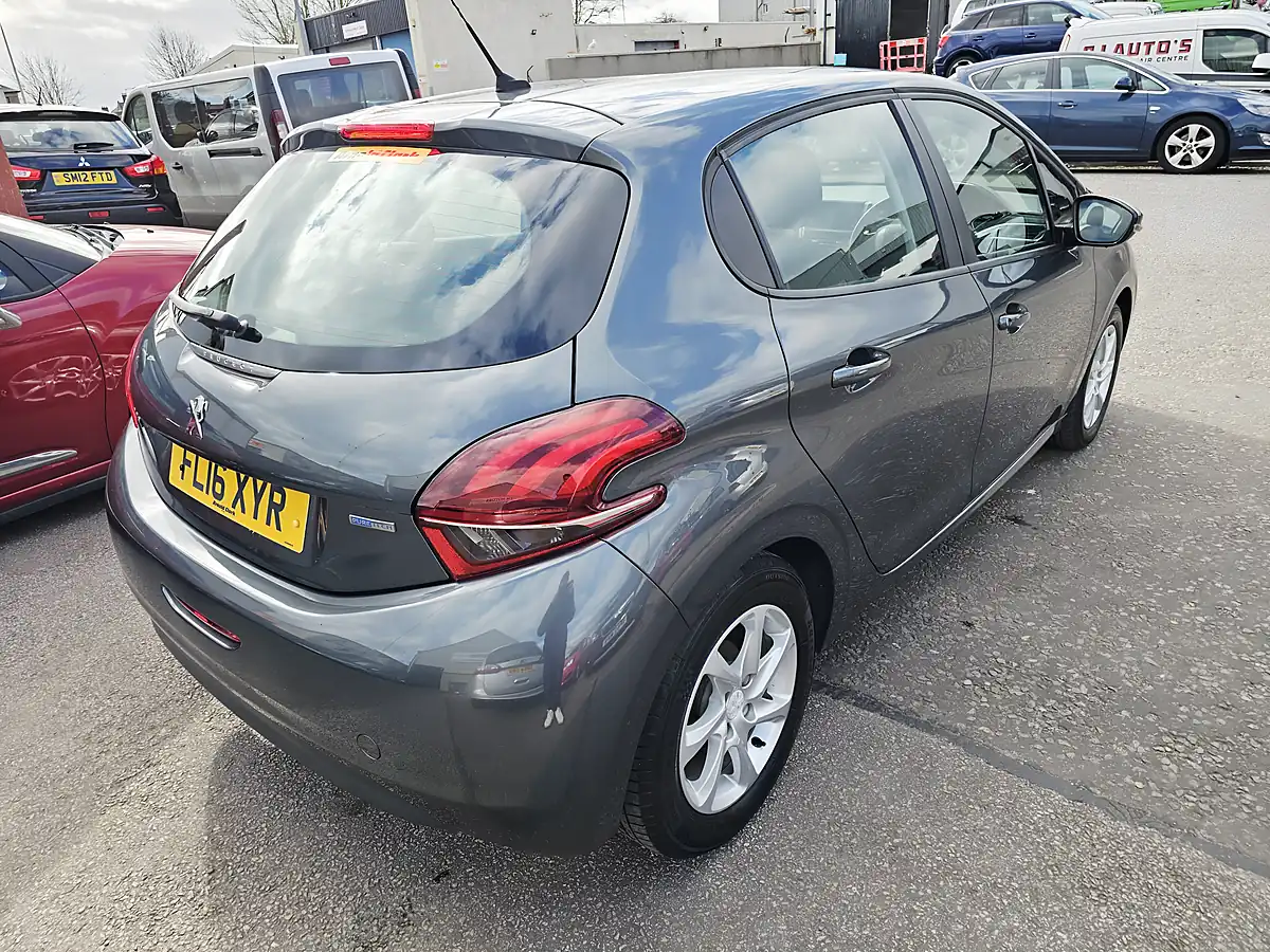 Used 2016 Peugeot 208 Active Grey - Interior and Exterior details 5