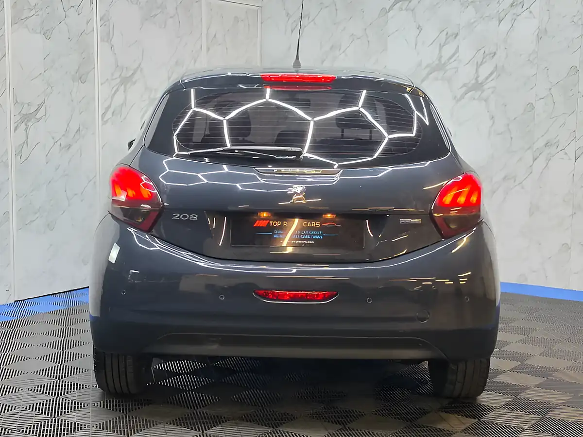 Used 2016 Peugeot 208 Active Grey - Interior and Exterior details 6