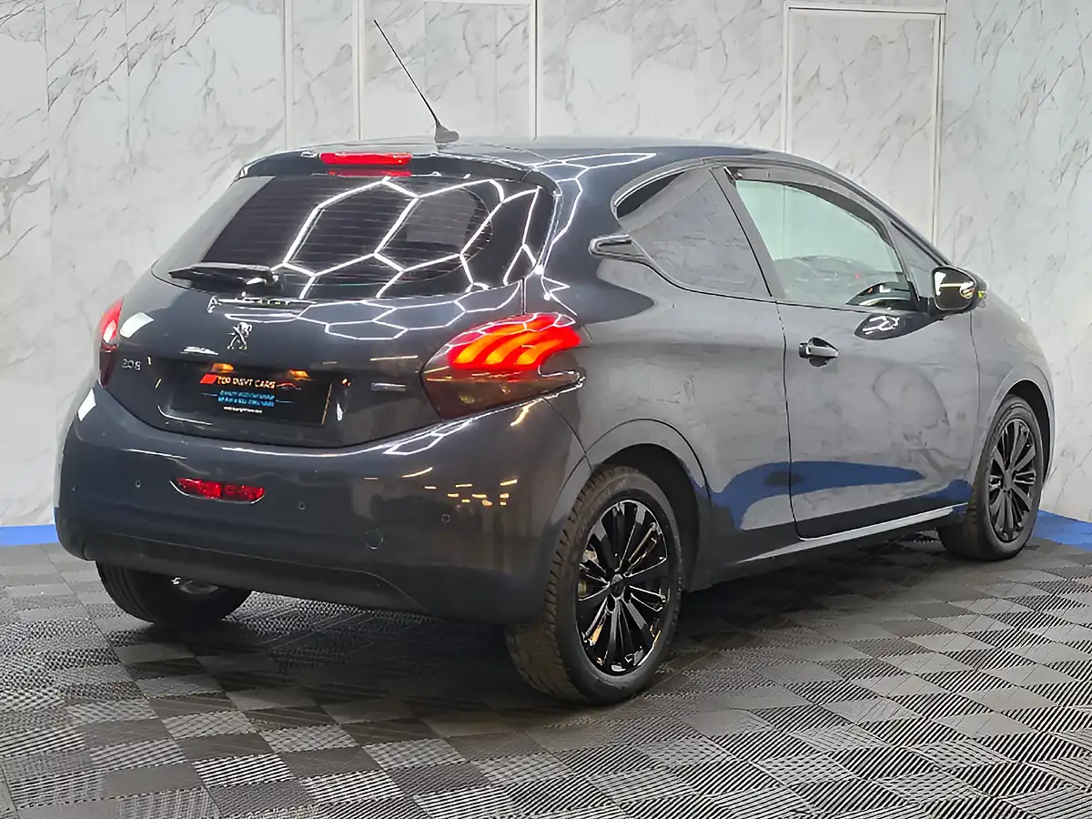 Used 2016 Peugeot 208 Active Grey - Interior and Exterior details 9