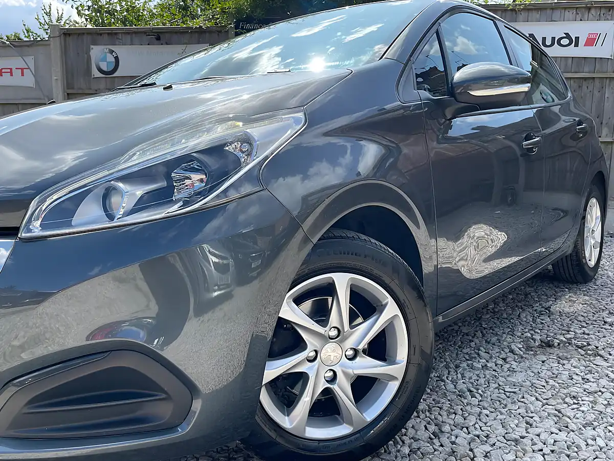 Used 2016 Peugeot 208 Active Grey - Interior and Exterior details 14