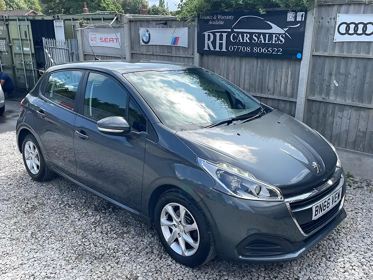 Used 2016 Peugeot 208 Active Grey - Interior and Exterior details 2