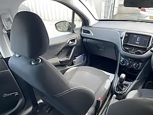 Used 2016 Peugeot 208 Active Grey - Interior and Exterior details 3